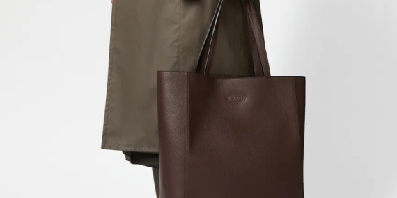 Elegan! Ini 5 Rekomendasi Tote Bag Kulit