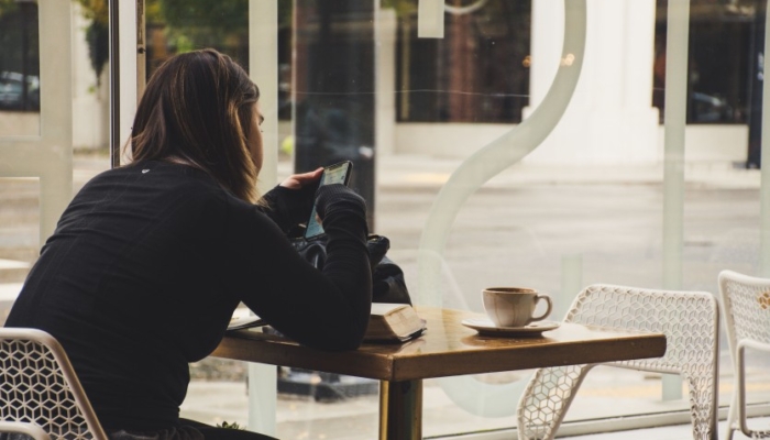 5-rekomendasi-pilihan-kafe-&-restoran-untuk-orang-introvert