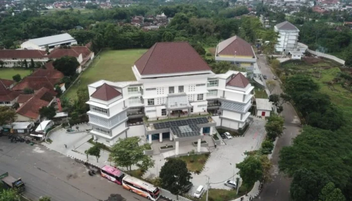 4-singkatan-universitas-tidar-magelang-yang-terdengar-asbun,-tapi-menghibur