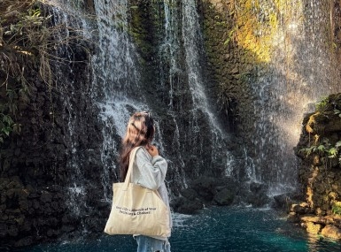 Stylish! Ini 5 Outfit ke Air Terjun yang Nyaman
