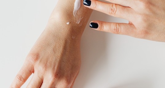 5 Rekomendasi Handbody SPF 50 untuk Melindungi Kulit