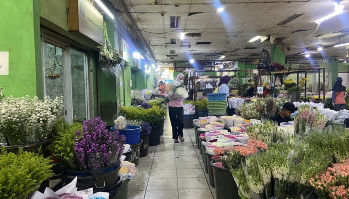 suatu-pagi-di-pasar-bunga-rawa-belong