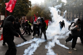 french-government-calls-emergency-meetings-with-platforms-over-protests