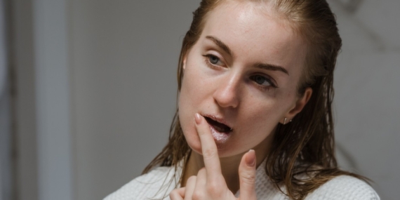 Lembap! Ini 6 Tips agar Bibir Tidak Kering