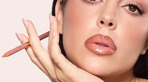 Menawan! 5 Rekomendasi Lip Liner Terbaik
