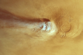 the-‘exotic-physics’-behind-a-mysterious-1,000-mile-cloud-on-mars