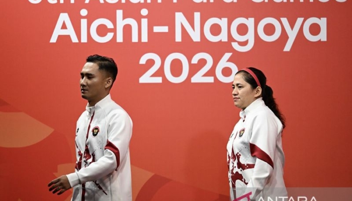 leani/hikmat-persembahkan-emas-pertama-dari-para-bulu-tangkis