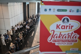 saat-pemburu-kerja-bersaing-mendapatkan-pekerjaan-di-job-fair