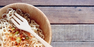 benarkah-mie-instan-butuh-berhari-hari-untuk-dicerna?
