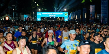 32-titik-hidrasi-bantu-37-ribu-pelari-taklukkan-jrf