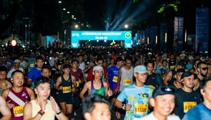 32-titik-hidrasi-bantu-37-ribu-pelari-taklukkan-jrf