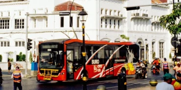 surabaya-mengajarkan-saya-cara-berdamai-dengan-jalanan-ruwet-dan-pengendara-yang-semrawut