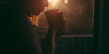 coffee-shop-makin-ramai-padahal-ekonomi-lagi-nggak-baik-baik-aja,-soalnya-semua-orang-lagi-stres!