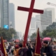 dari-merauke-hingga-jakarta,-salib-merah-hadir-membawa-semangat-perlawanan