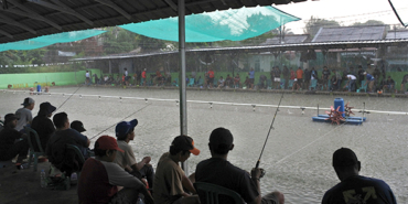 rayakan-anniversary-ranjau-765-ke-11-bareng-maniak-galapung-di-bawah-guyuran-hujan-deras