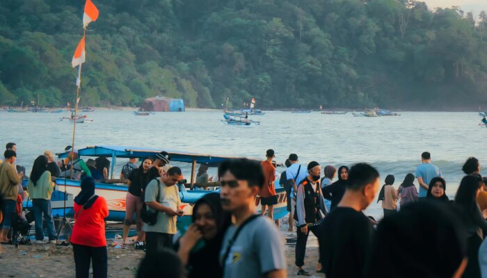 wisata-di-kota-kecil-dan-religi-makin-diminati,-tren-baru-bagi-pelancong-di-indonesia?