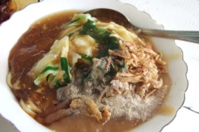 mie-ongklok-wonosobo-nggak-cocok-di-lidah-orang-klaten-yang-terbiasa-kuah-bening 